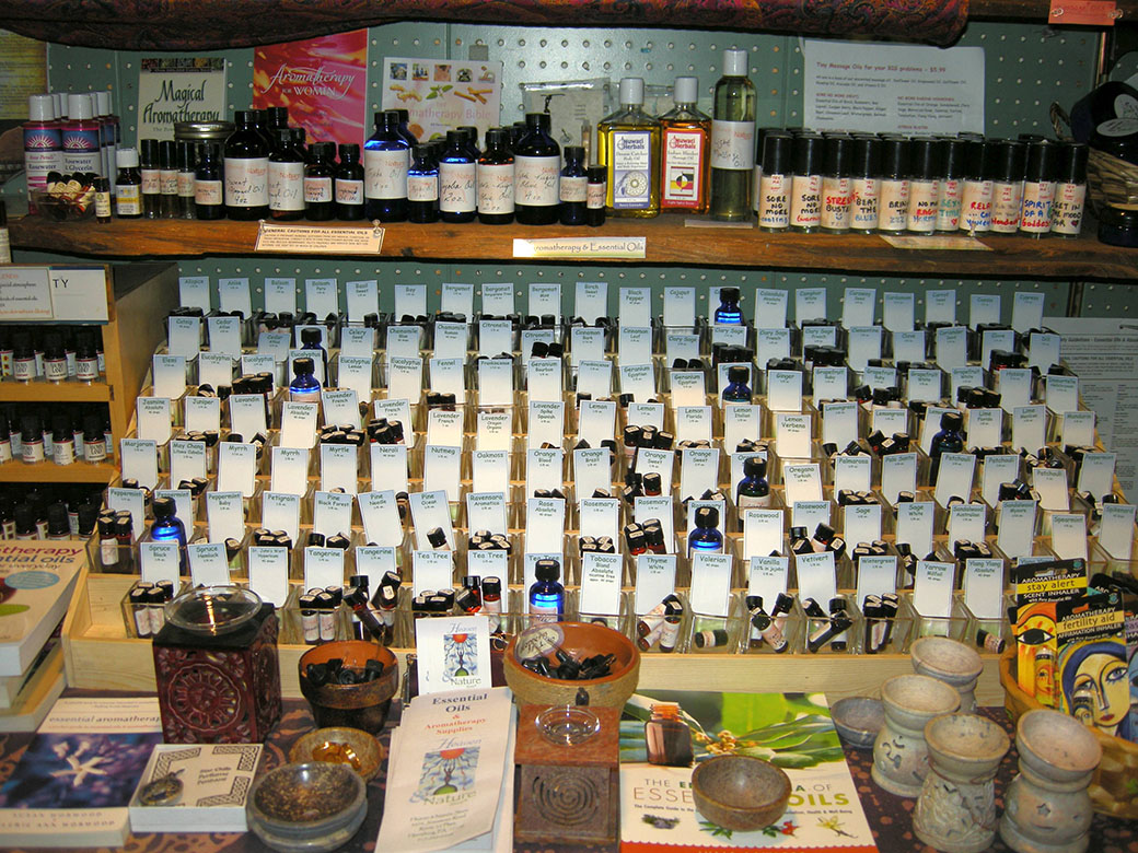 Aromatherapy & Essential Oils