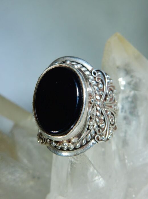 Black Onyx Ring - Heaven & Nature Store